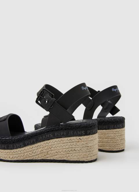 žene crno sandale na klin marke Witney Pepe Jeans JZ8H643