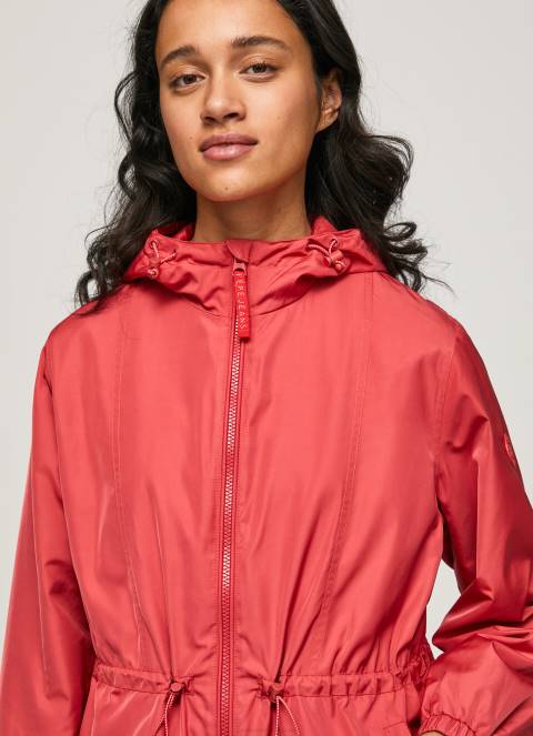 žene studio crvena vjetrovka s kapuljačom Pepe Jeans JZ8H129