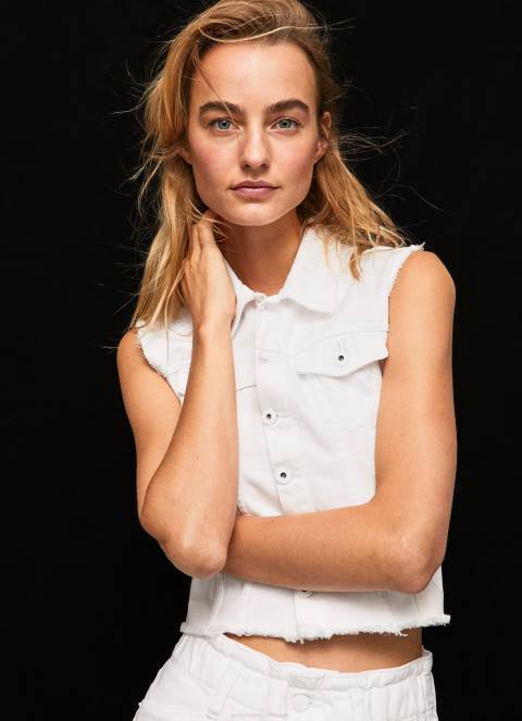 žene traper traper prsluk s izvezenim cvjetovima Pepe Jeans JZ8H130