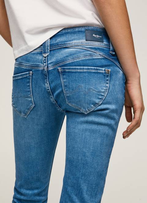 žene traper traperice srednjeg kroja nove generacije Pepe Jeans JZ8H14