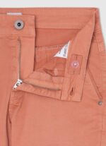 dječak tikvica naranča kratke chino hlače uobičajenog kroja Pepe Jeans JZ8H1692 - Slika 3